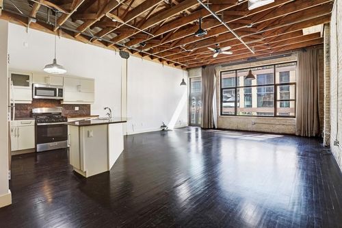 apt-204-411 Brazos St, Austin, TX, 78701-4258 | Card Image