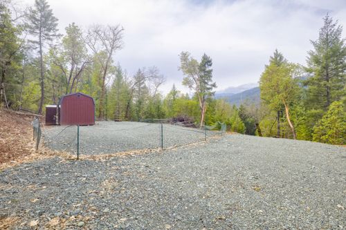 925 Ferry Rd, Grants Pass, OR, 97526-9619 | Card Image