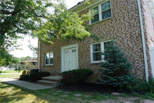 8-90 Carriage Dr, Orchard Park, NY, 14127-1826 | Card Image