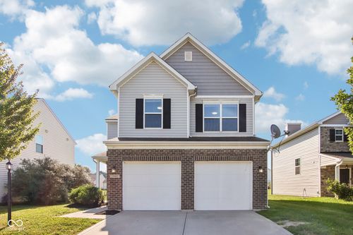 19492 Chip Shot Rd, Noblesville, IN, 46062-4687 | Card Image