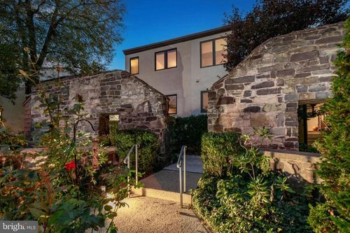 27 Lambert Ln, Lambertville, NJ, 08530-1917 | Card Image