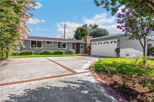 2011 Gregory Ln, La Habra, CA, 90631-3547 | Card Image
