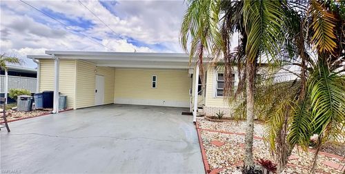 3134 Linwood Dr, NORTH FORT MYERS, FL, 33917-1561 | Card Image