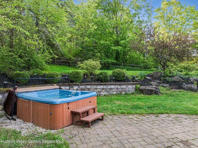 18 Railroad Ave, House other with 5 bedrooms, 2 bathrooms and null parking in Tannersville NY | Image 11
