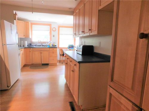 4 Knapp Shr, Kent, NY, 14477 | Card Image