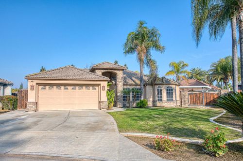 6246 N Capri Ct, Fresno, CA, 93711-0860 | Card Image