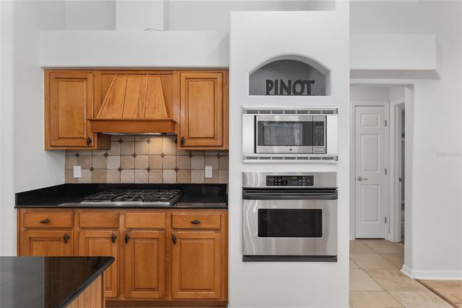 GAS COOKTOP AND SS APPLIANCES | Image 21
