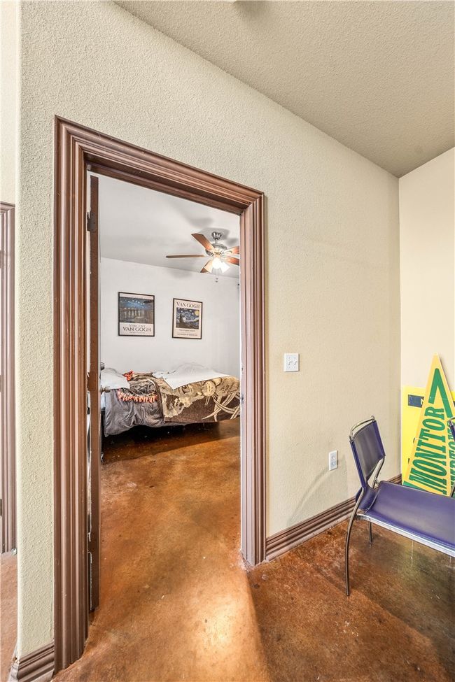 2410 S 2 Nd St, Condo with 3 bedrooms, 3 bathrooms and null parking in Waco TX | Image 17