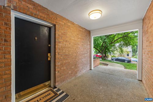 86-1800 Jefferson Park Ave, CHARLOTTESVILLE, VA, 22903-3548 | Card Image