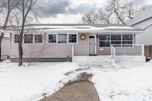 3718 Argyle Rd, Regina, SK, S4S2C2 | Card Image