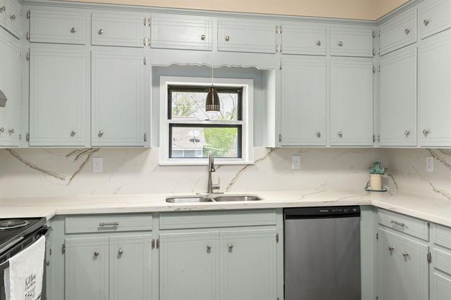 1501 S Austin St, House other with 2 bedrooms, 2 bathrooms and 2 parking in Brenham TX | Image 10