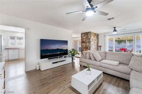 100 Breeze Ct, Las Vegas, NV, 89145-5112 | Card Image