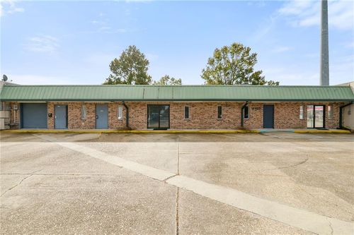 2310 Park Place Dr, Terrytown, LA, 70056-3103 | Card Image