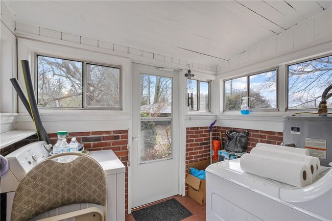 2 bedroom laundry room | Image 14