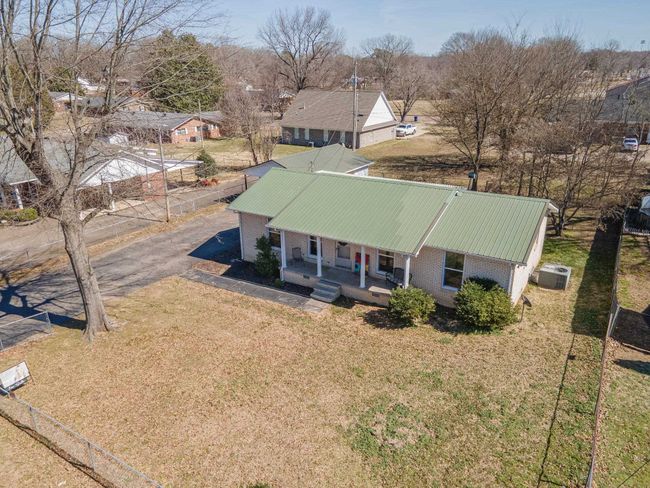 45 Daniel St, House other with 4 bedrooms, 2 bathrooms and null parking in Savannah TN | Image 13