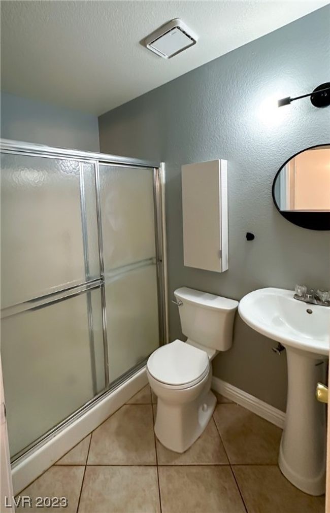 Primary bath has been freshly painted new fixtures and new toilet! | Image 18