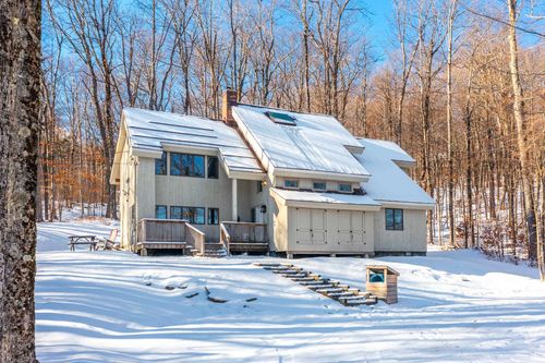 7 Roundtree Rd, Winhall, VT, 05340-4429 | Card Image