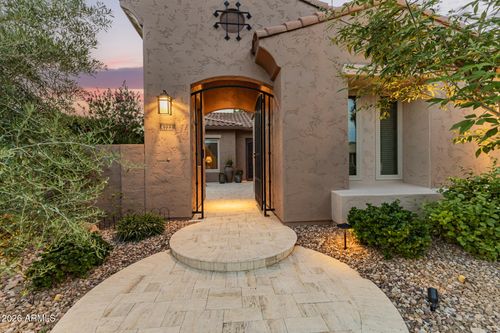 5722 S Mesquite Grove Way, Chandler, AZ, 85249-9668 | Card Image