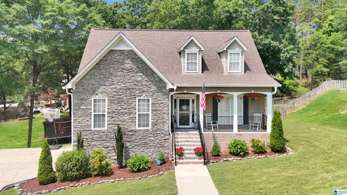 121 Sterling Gate Dr, ALABASTER, AL, 35007-3909 | Card Image