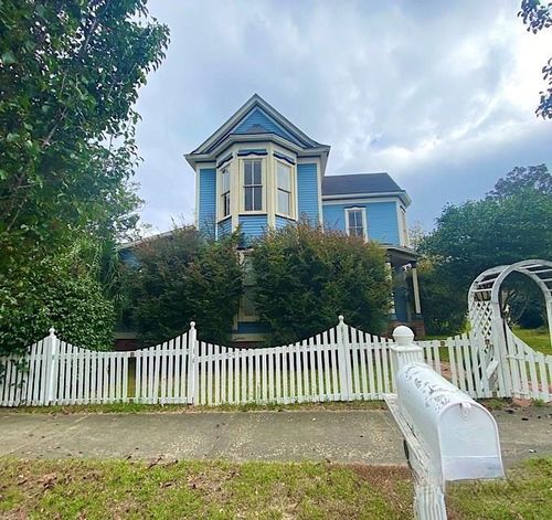 401 Park Ave N, Tifton, GA, 31794-4319 | Card Image