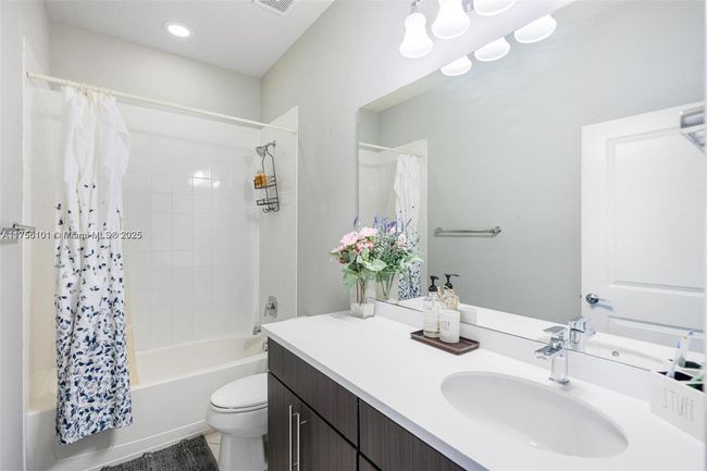 3944 Poinciana Ln, Townhouse with 3 bedrooms, 3 bathrooms and null parking in Hollywood FL | Image 22