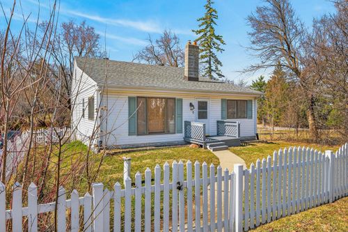 N1669 Linn Rd, Lake Geneva, WI, 53147-4051 | Card Image