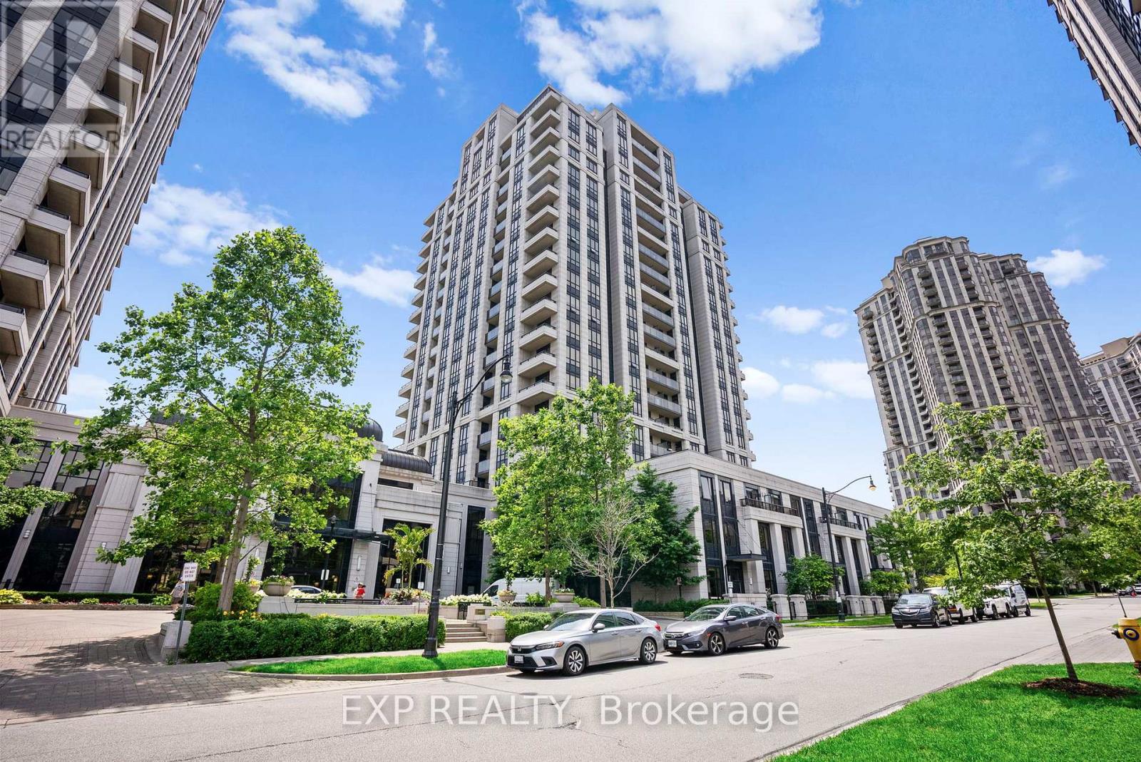 Residential in Toronto (Willowdale East)