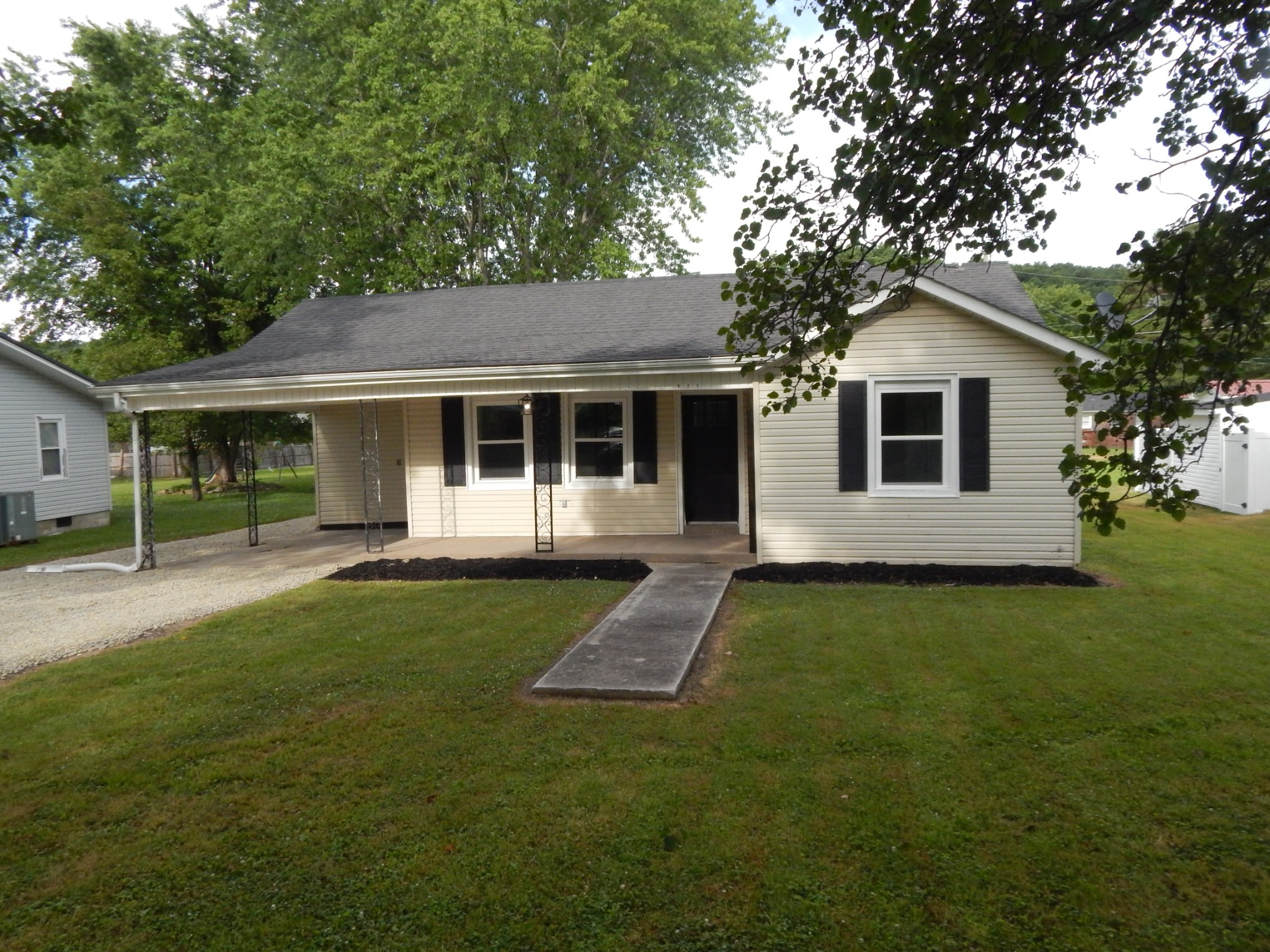 Walnut St, Waynesboro, TN 38485
