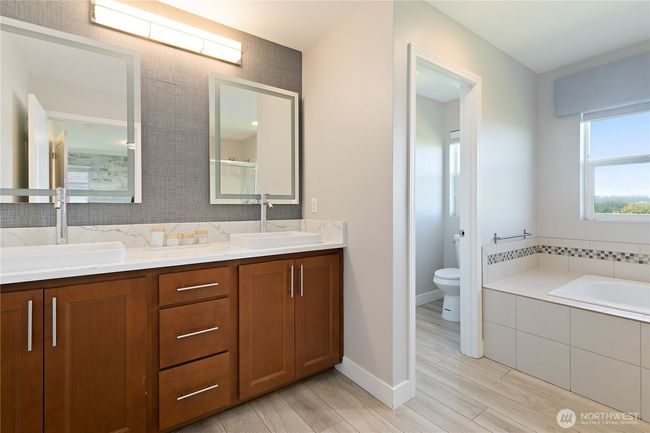 20325 90 Th Pl S, House other with 4 bedrooms, 4 bathrooms and 2 parking in Kent WA | Image 27
