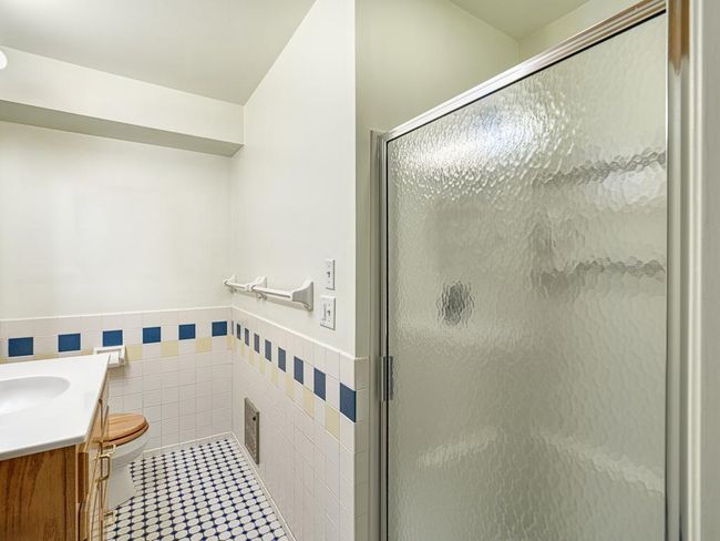 28 - Bathroom.jpg | Image 29