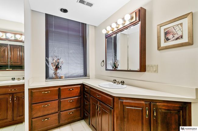 APT-304 - 128 N 13 Th St, Condo with 3 bedrooms, 3 bathrooms and 2 parking in Lincoln NE | Image 19