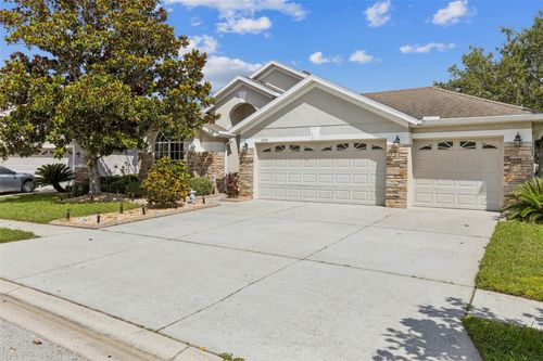 6935 Runner Oak Dr, WESLEY CHAPEL, FL, 33545-4831 | Card Image