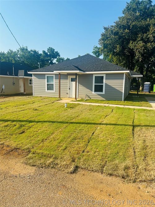 225 E Elm St, Durant, OK, 74701-5129 | Card Image
