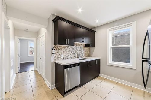 301-1544 King St E, Hamilton, ON, L8K1S9 | Card Image