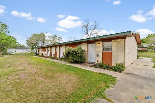 502 E Heard St, Ganado, TX, 77962-8417 | Card Image