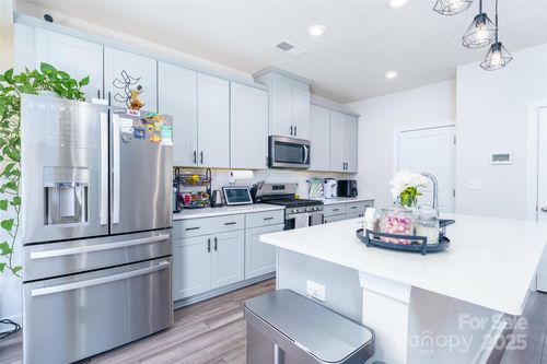 126 Garden Gate Ln, Mooresville, NC, 28115-7739 | Card Image