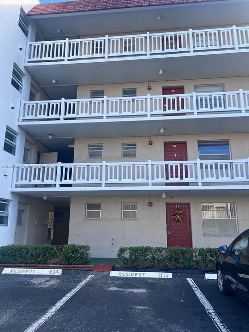 306-3531 Inverrary Dr, Lauderhill, FL, 33319-5996 | Card Image