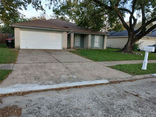 7610 Wovenwood Ln, Houston, TX, 77041-1531 | Card Image
