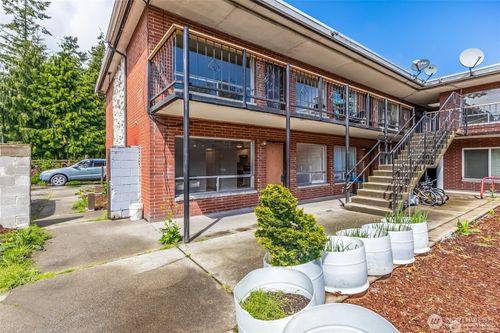 apt-6-748 S Cloverdale St, Seattle, WA, 98108-4629 | Card Image