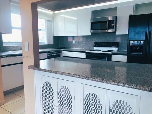 apt-401-1825 S Ocean Dr, Hallandale Beach, FL, 33009-4978 | Card Image