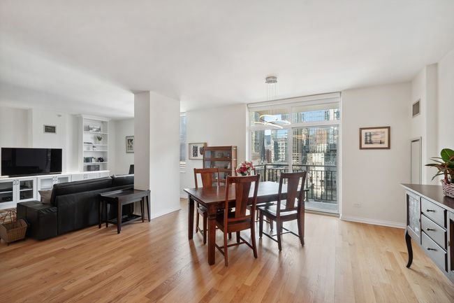 APT-1408 - 21 W Chestnut St, Home with 3 bedrooms, 2 bathrooms and null parking in CHICAGO IL | Image 5