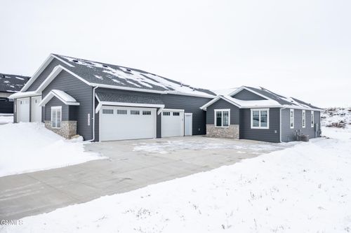 2020 Prairie Hawk Dr, Bismarck, ND, 58503-5739 | Card Image