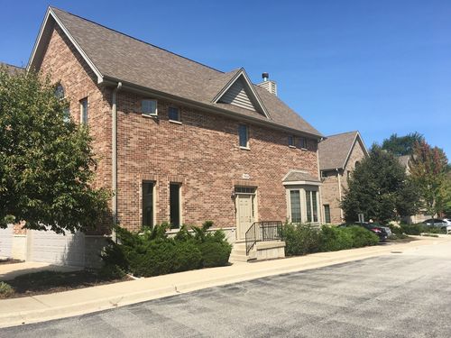 1522-1522 Stonegate Mnr, Mount Prospect, IL, 60056-1075 | Card Image
