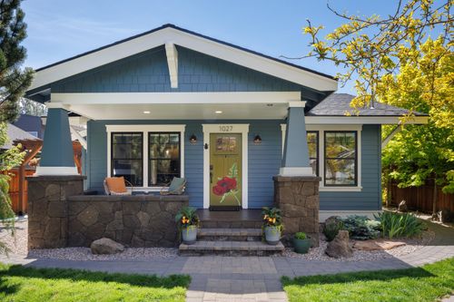 1and2-1027 Nw Albany Ave, Bend, OR, 97703-3148 | Card Image