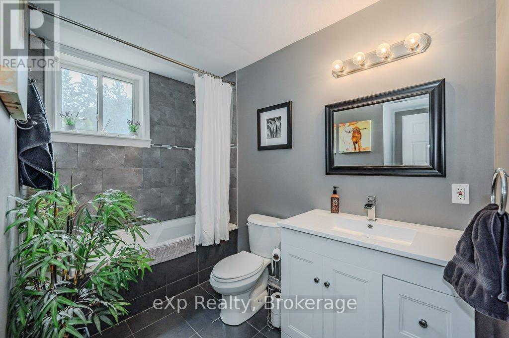 Residential in Guelph (Pineridge/Westminster Woods) 3