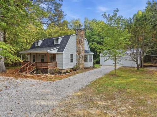 241 Wigwam St, Sparta, TN, 38583-3036 | Card Image