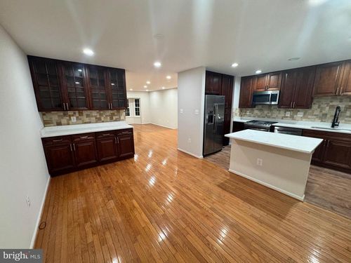 14024 Adolphus Dr, CENTREVILLE, VA, 20121-4814 | Card Image