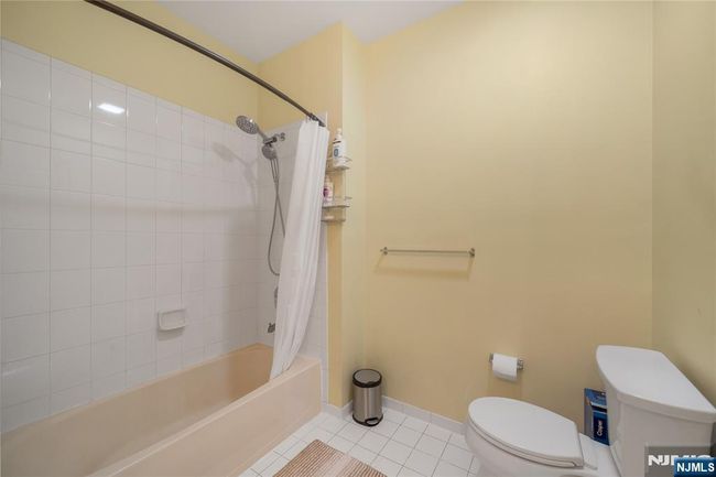 34 George Russell Way, Condo with 2 bedrooms, 3 bathrooms and null parking in Clifton NJ | Image 17