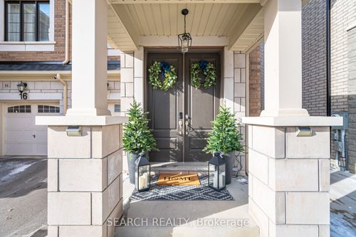 18 Angelfish Rd, Brampton, ON, L7A5C5 | Card Image