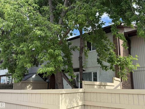10-8010 141 Ave Nw, Edmonton, AB, T5C2N9 | Card Image